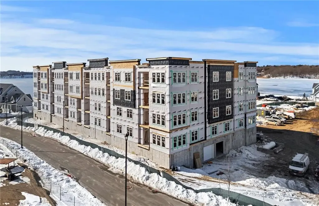 141 East Point Drive East Providence RI 02916