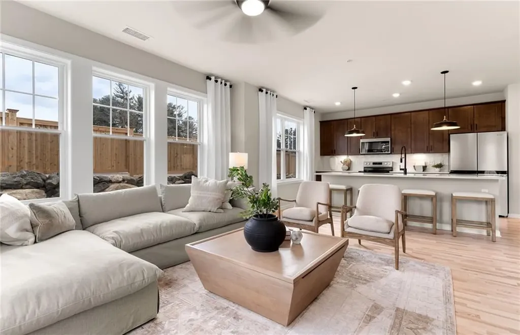 141 East Point Drive East Providence RI 02916