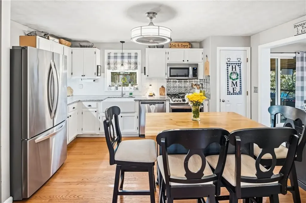 20 Auburn Drive Charlestown RI 02813