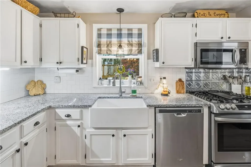 20 Auburn Drive Charlestown RI 02813