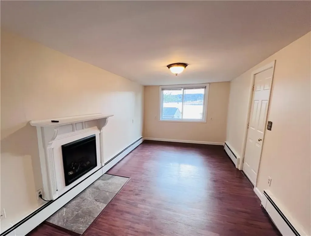 93 Grand View Drive Warwick RI 02886