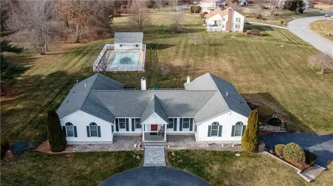 87 Mann School Road Smithfield RI 02917