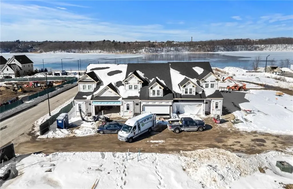 38 East Point Drive East Providence RI 02916