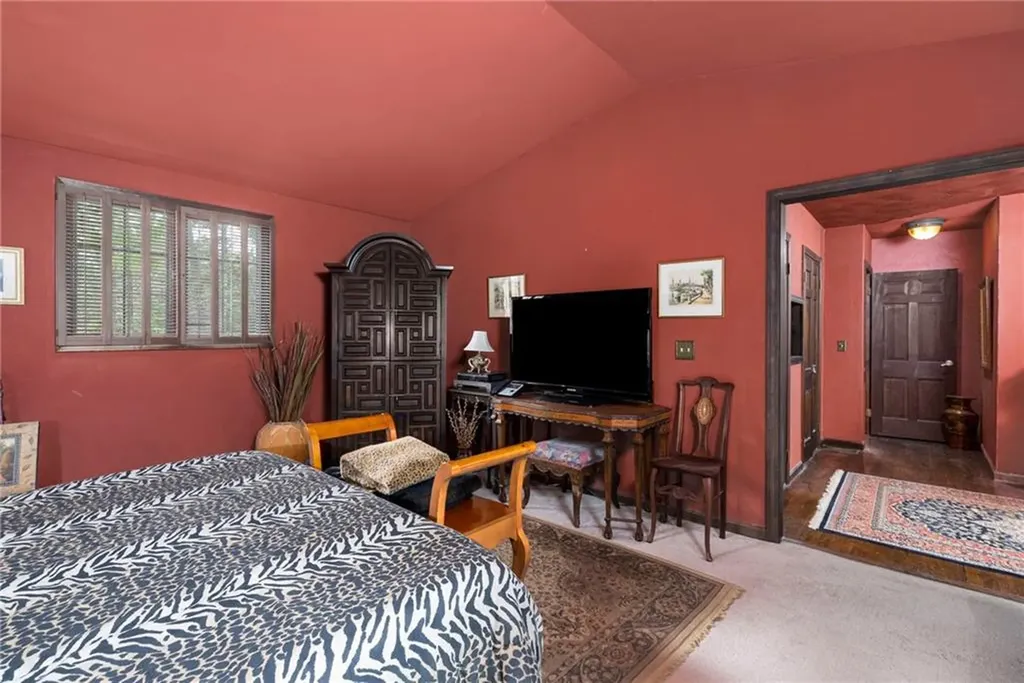 28 Weaver Hill Road West Greenwich RI 02817