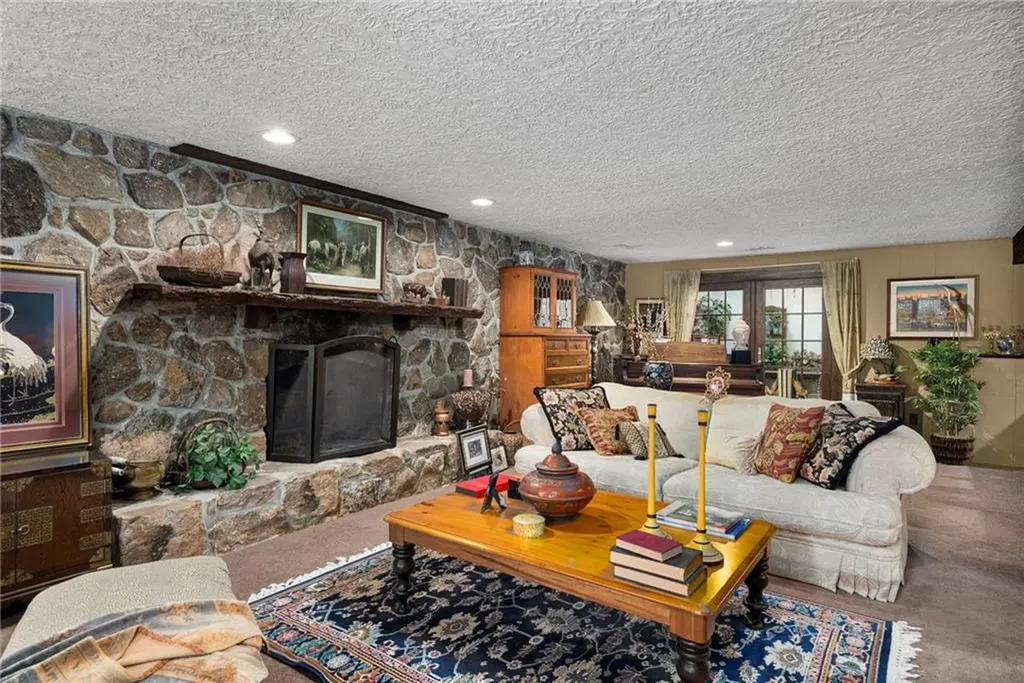 28 Weaver Hill Road West Greenwich RI 02817