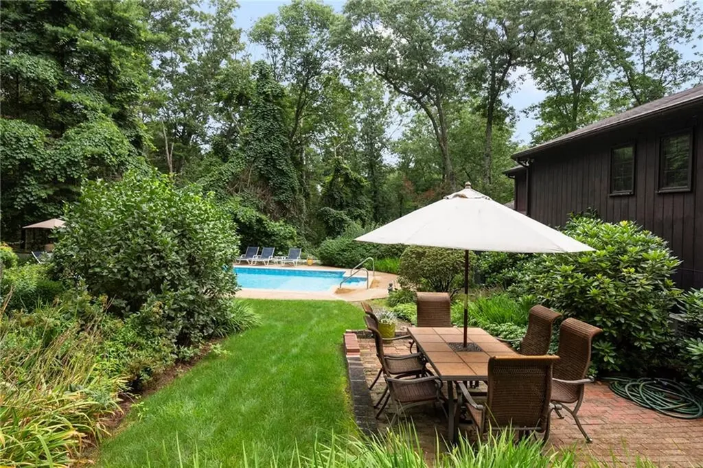 28 Weaver Hill Road West Greenwich RI 02817