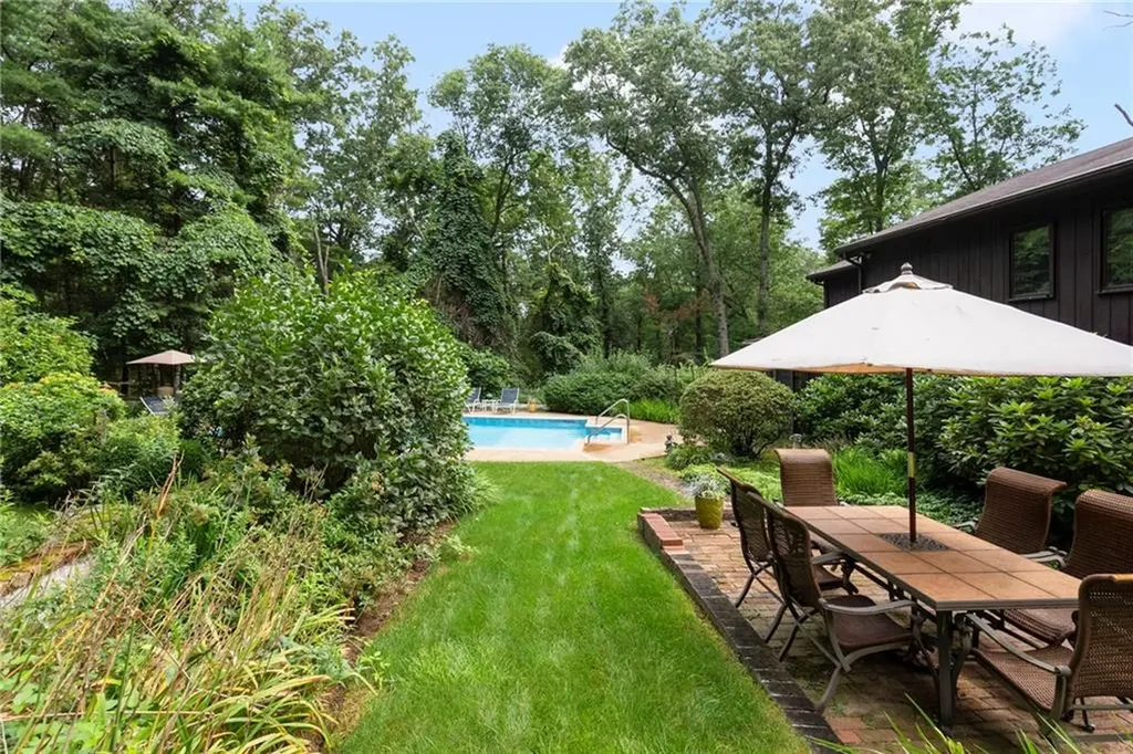 28 Weaver Hill Road West Greenwich RI 02817