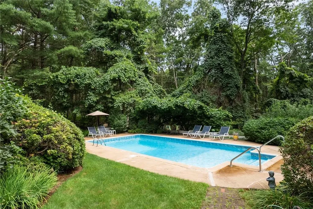 28 Weaver Hill Road West Greenwich RI 02817