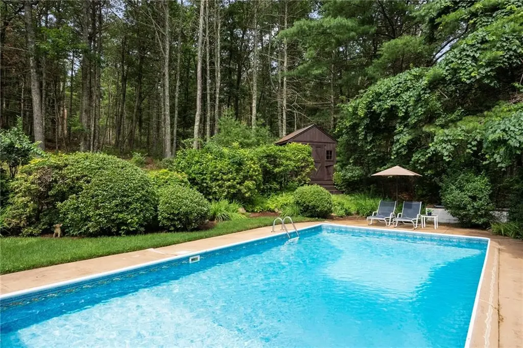 28 Weaver Hill Road West Greenwich RI 02817