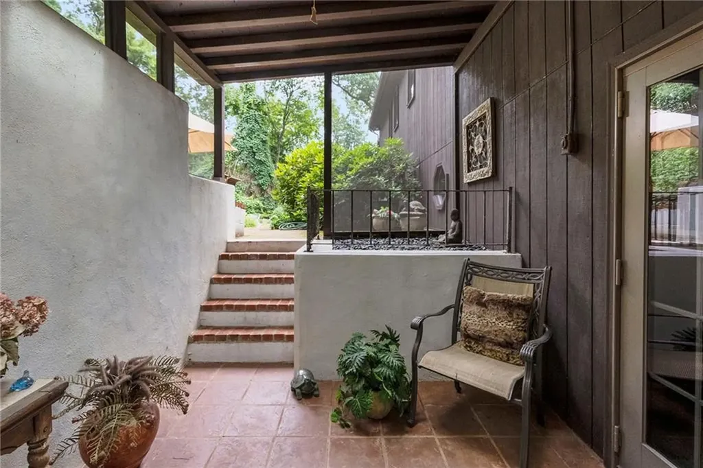 28 Weaver Hill Road West Greenwich RI 02817