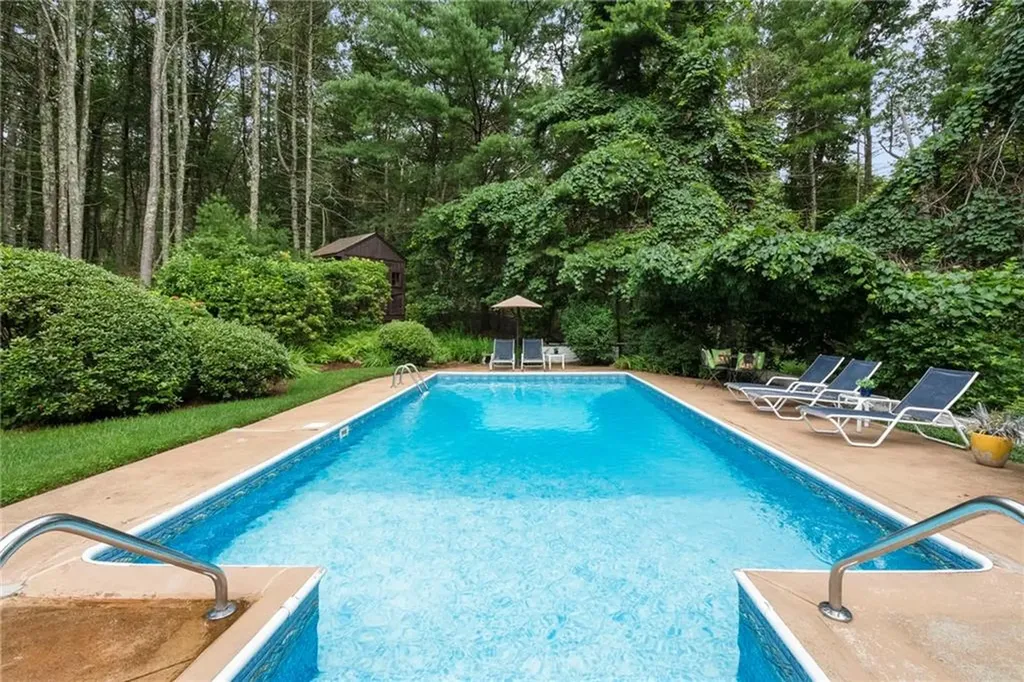 28 Weaver Hill Road West Greenwich RI 02817