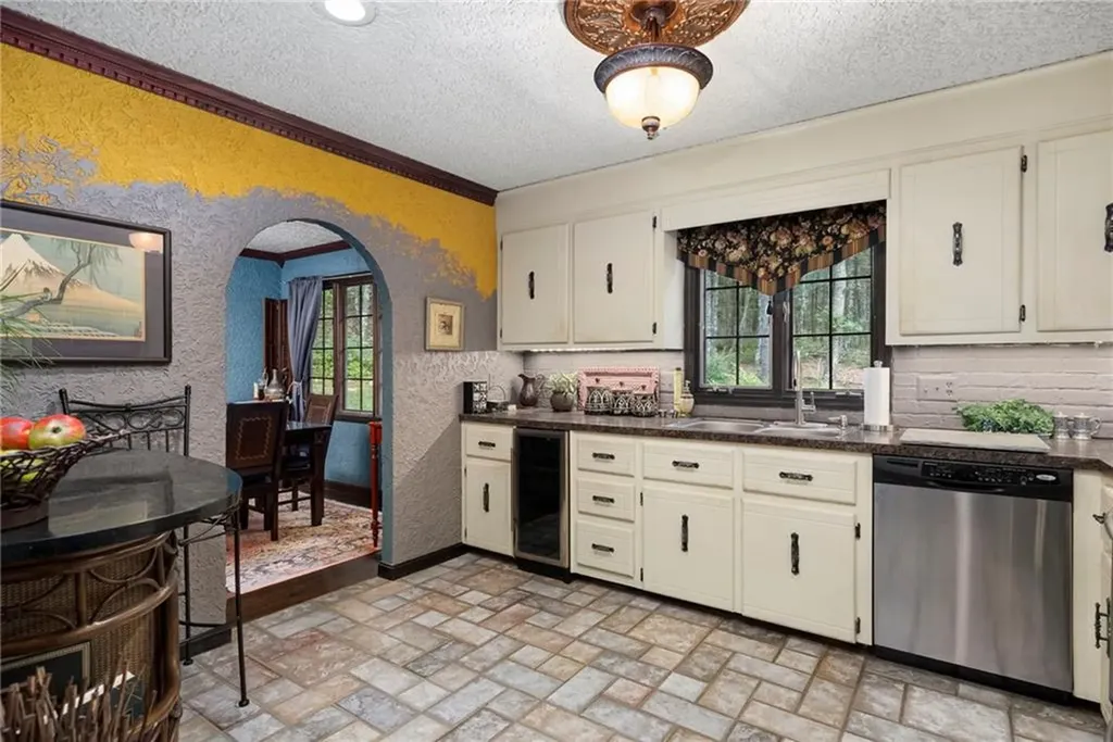 28 Weaver Hill Road West Greenwich RI 02817