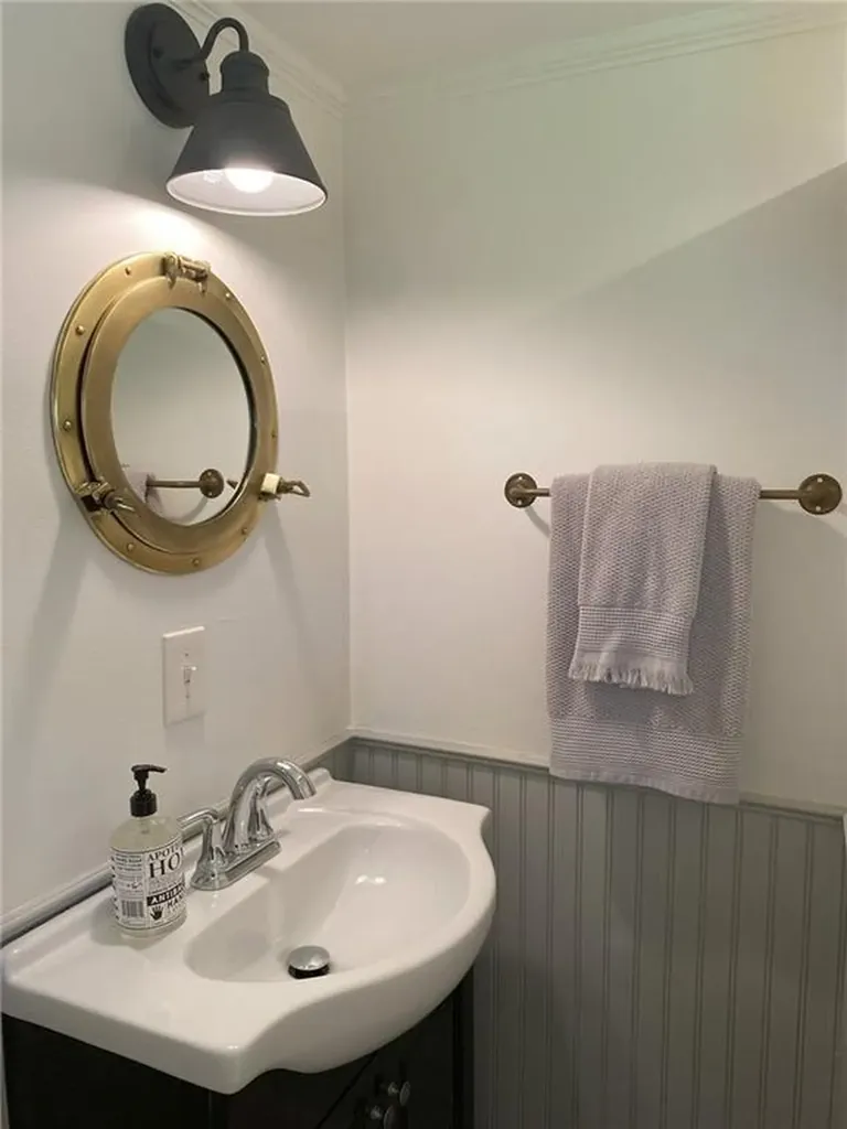87 Wood Lane South Kingstown RI 02879