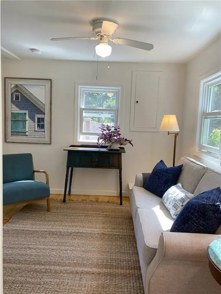 87 Wood Lane South Kingstown RI 02879