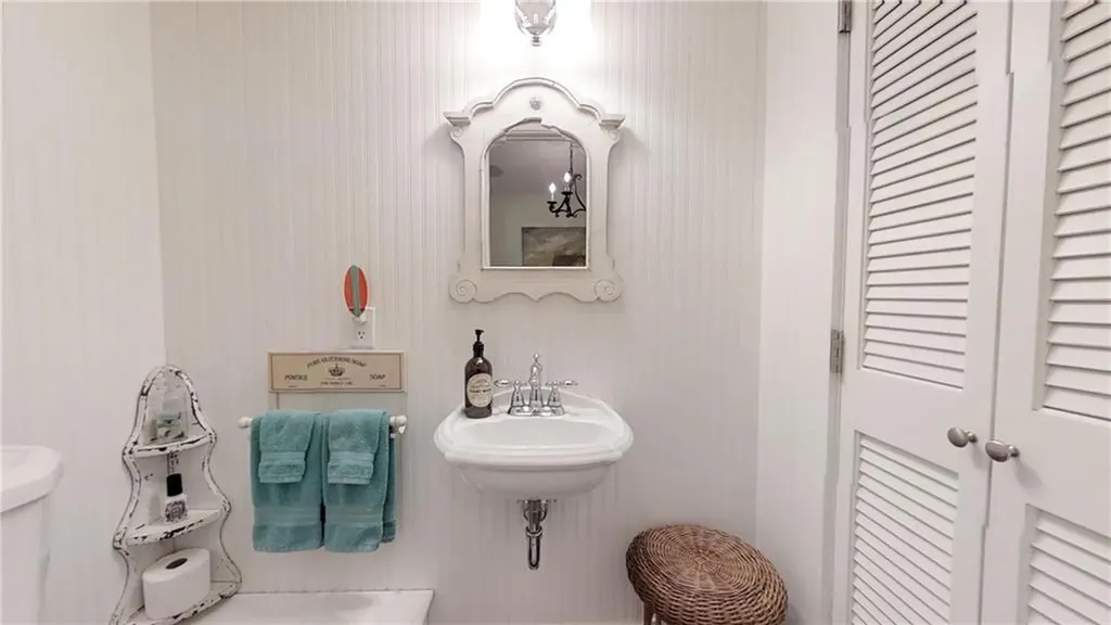 95 Wood Lane South Kingstown RI 02879