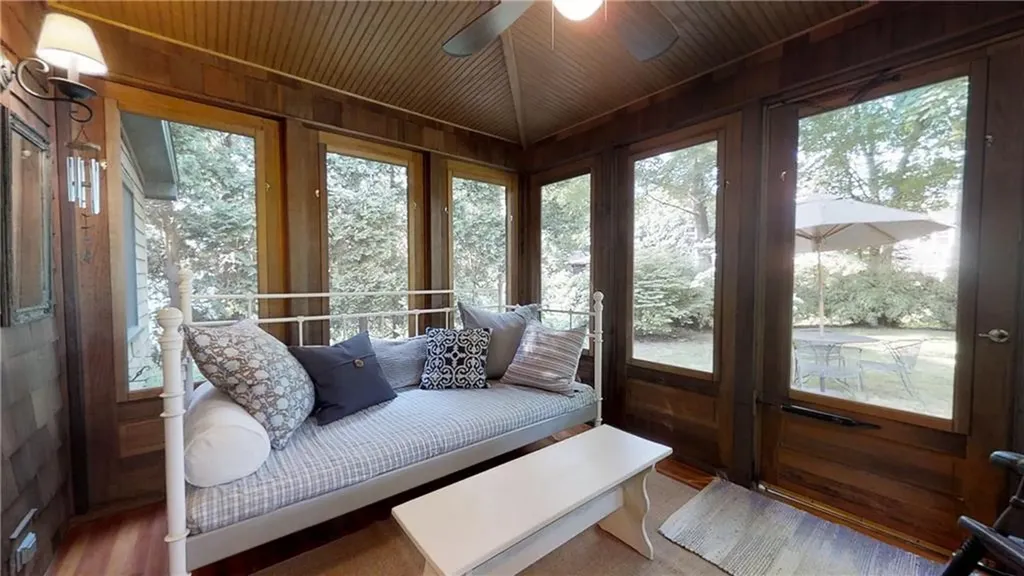 95 Wood Lane South Kingstown RI 02879