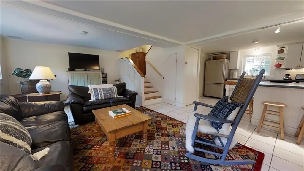 95 Wood Lane South Kingstown RI 02879