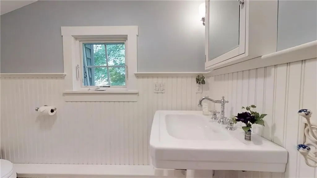 95 Wood Lane South Kingstown RI 02879