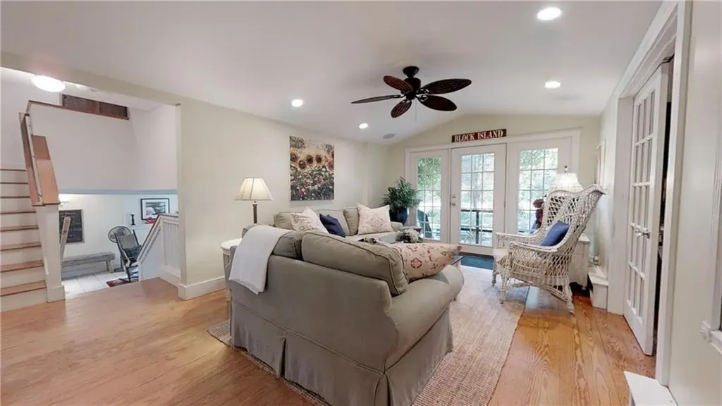 95 Wood Lane South Kingstown RI 02879
