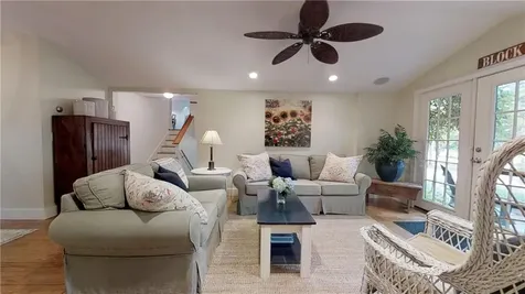 95 Wood Lane South Kingstown RI 02879