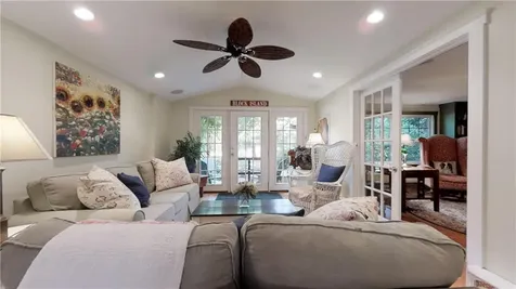 95 Wood Lane South Kingstown RI 02879