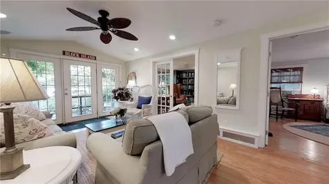 95 Wood Lane South Kingstown RI 02879