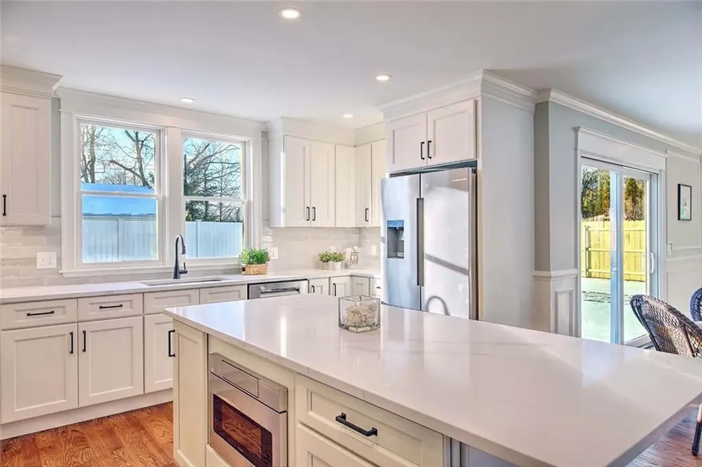 5 Hancock Road Barrington RI 02806