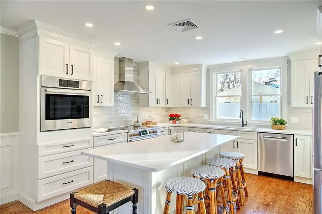 5 Hancock Road Barrington RI 02806