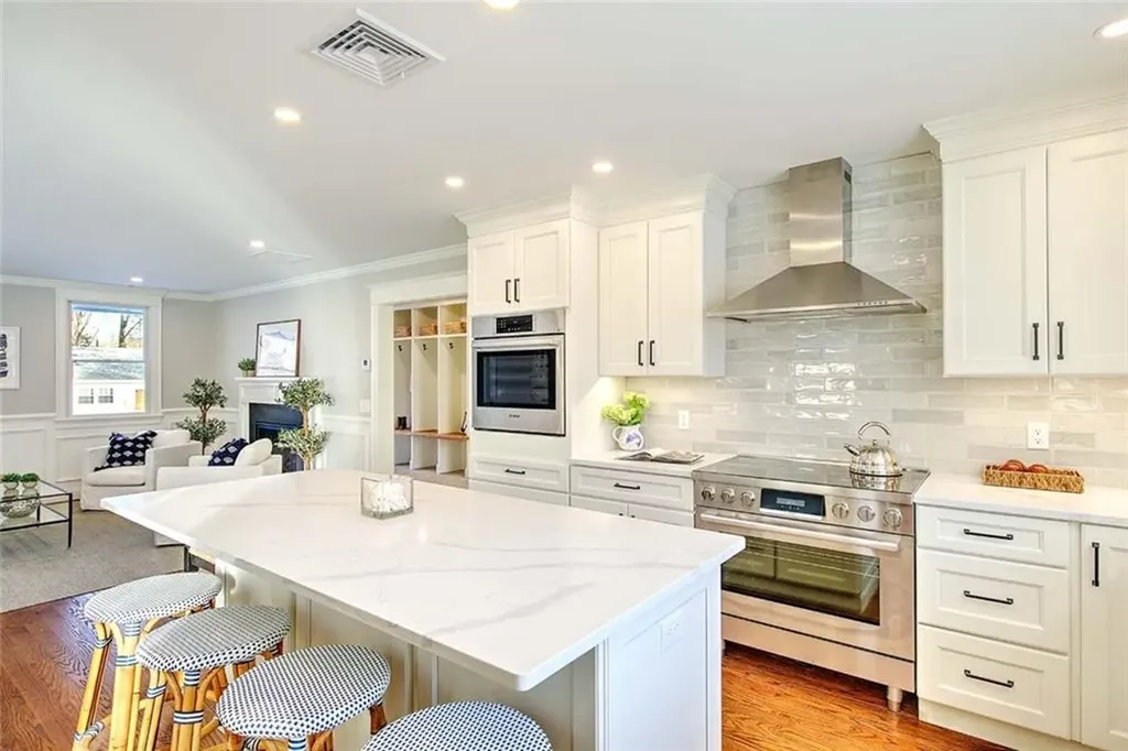 5 Hancock Road Barrington RI 02806