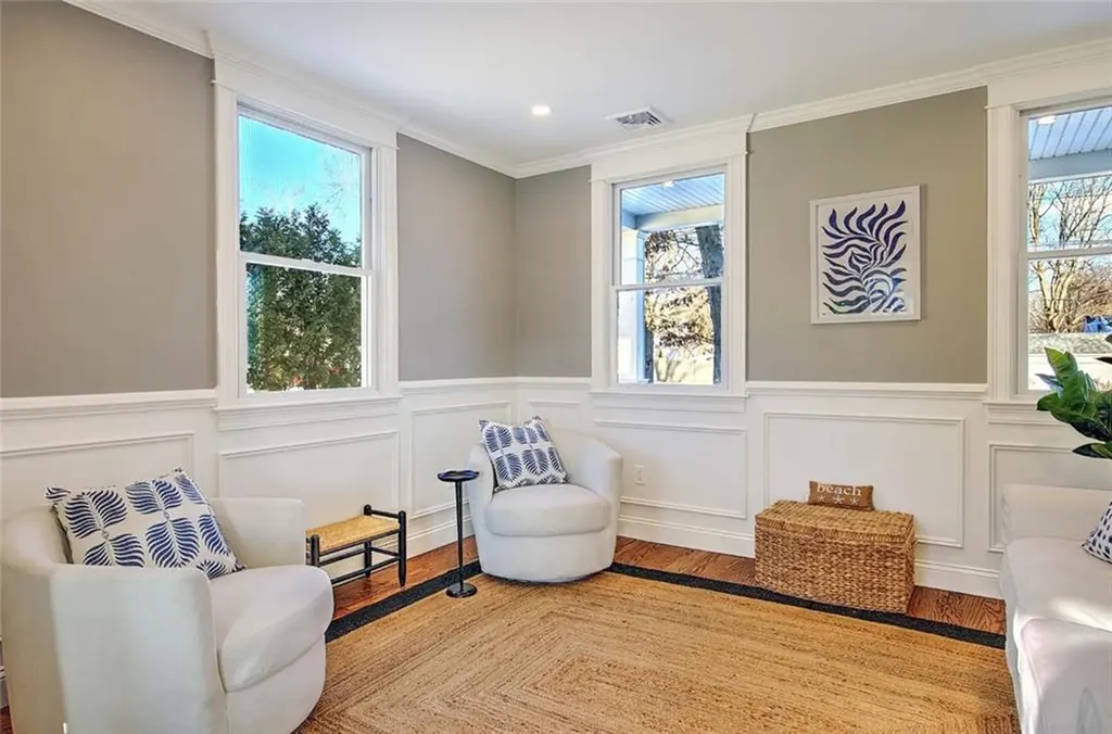 5 Hancock Road Barrington RI 02806