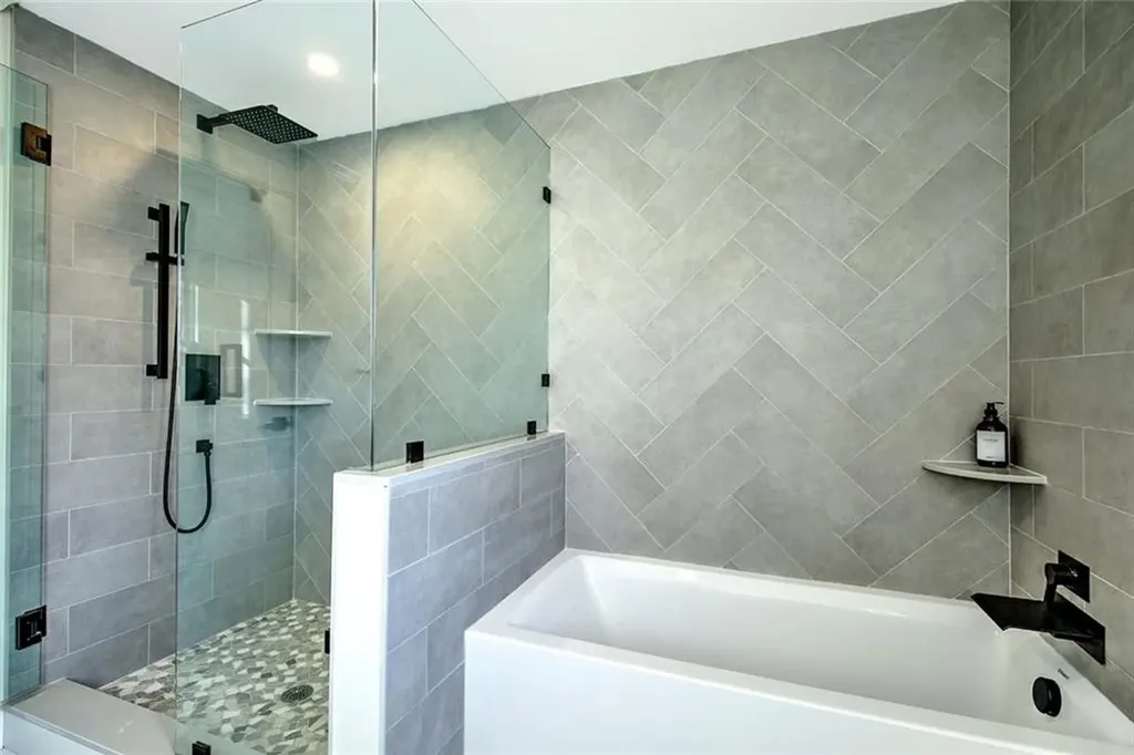 5 Hancock Road Barrington RI 02806