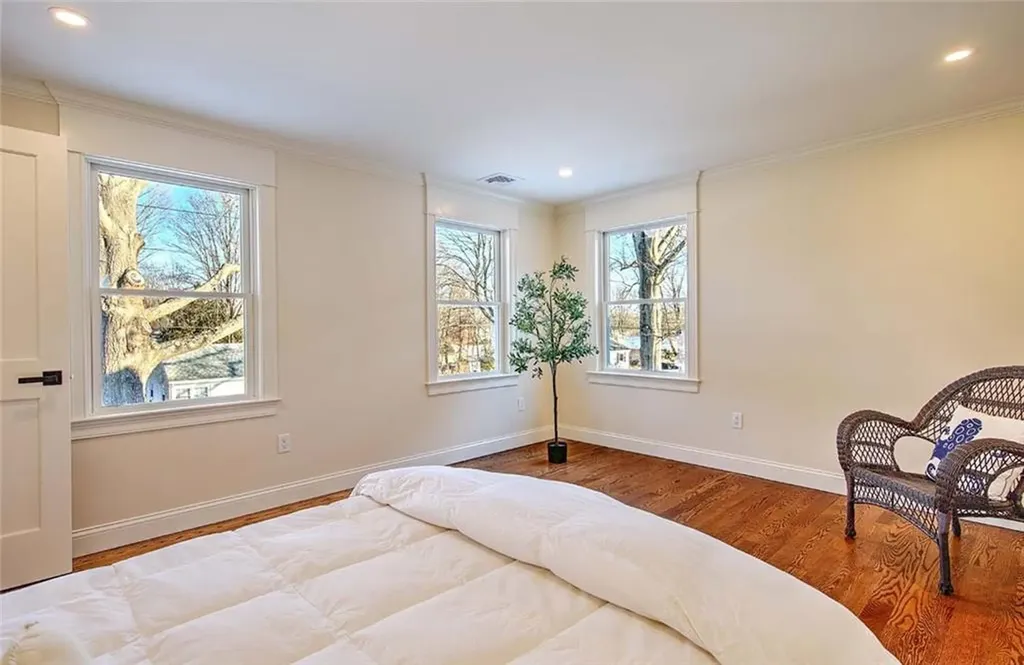 5 Hancock Road Barrington RI 02806