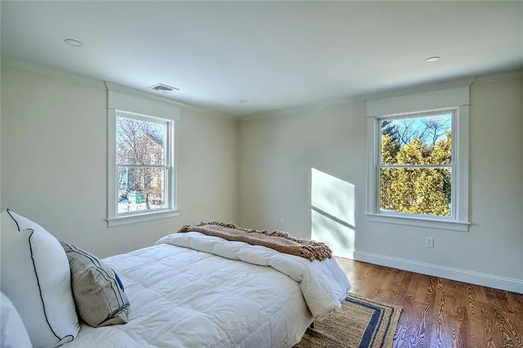 5 Hancock Road Barrington RI 02806