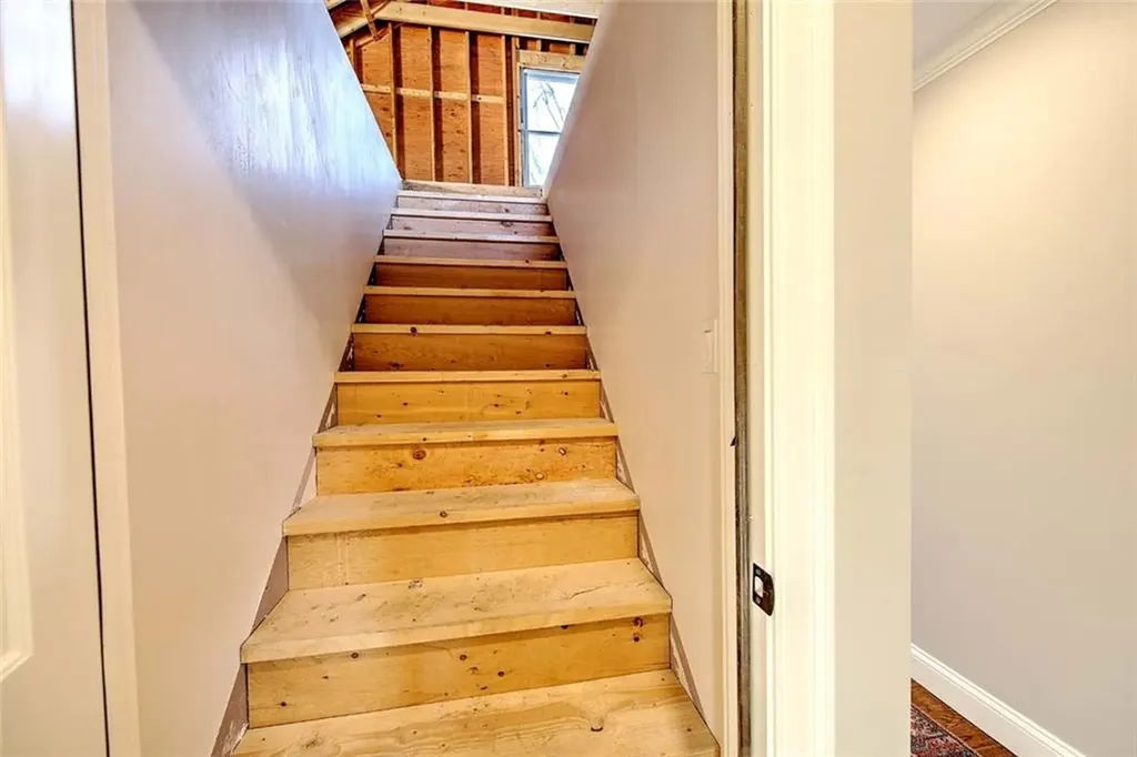 5 Hancock Road Barrington RI 02806