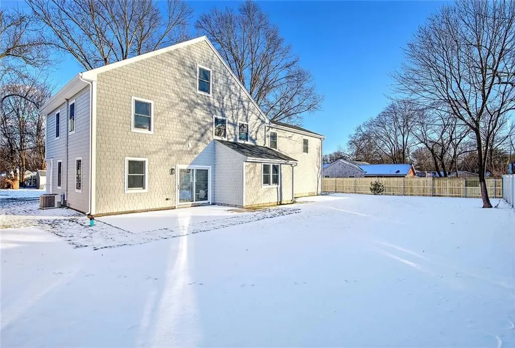 5 Hancock Road Barrington RI 02806