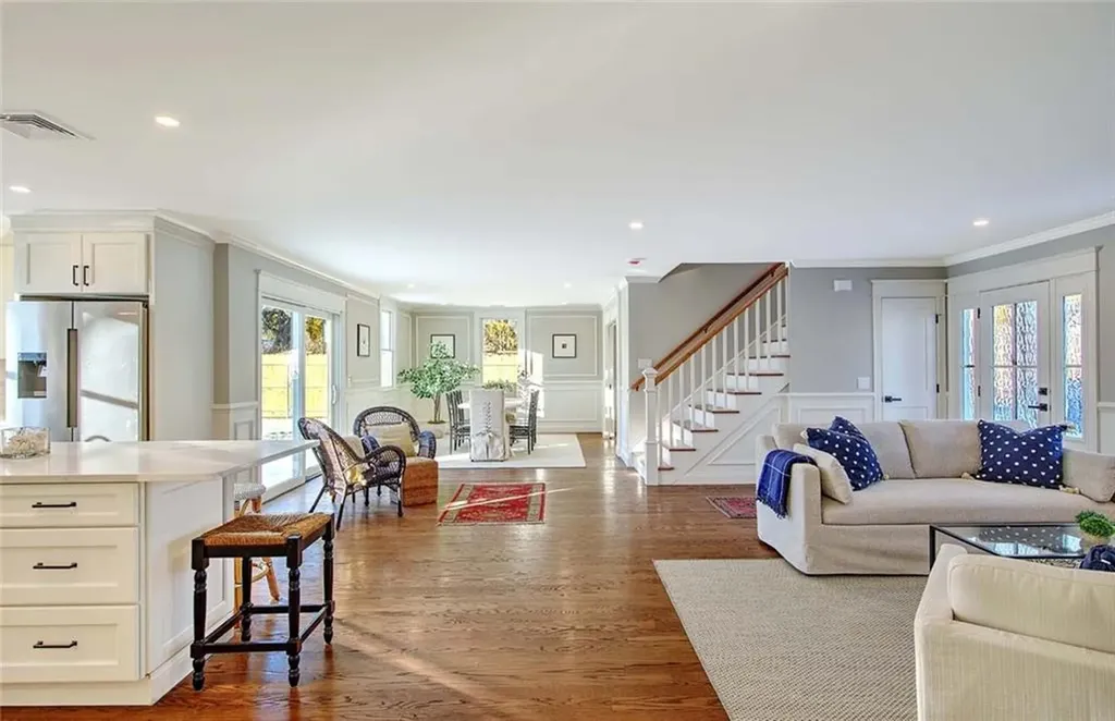 5 Hancock Road Barrington RI 02806