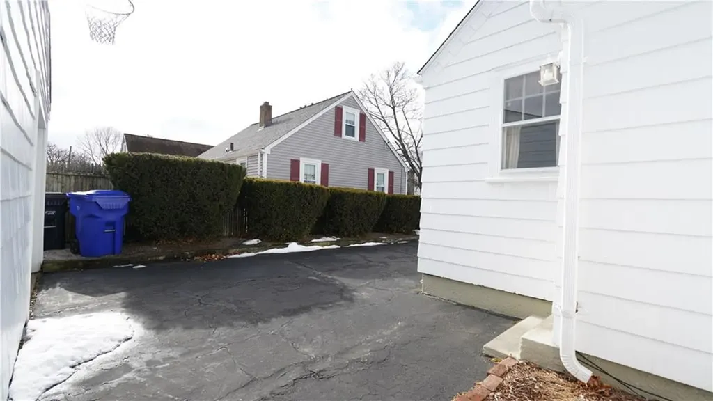14 Jones Avenue Pawtucket RI 02861