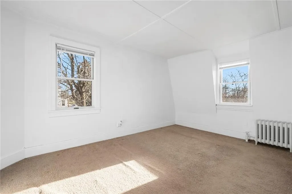 222 Second Street East Providence RI 02865