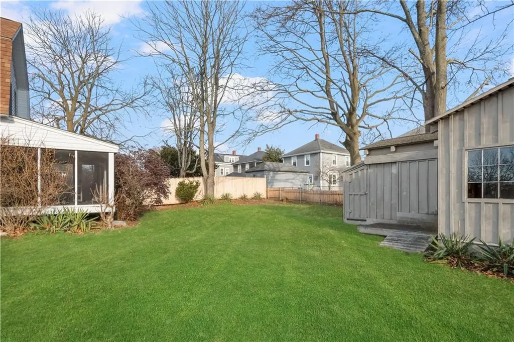 222 Second Street East Providence RI 02865