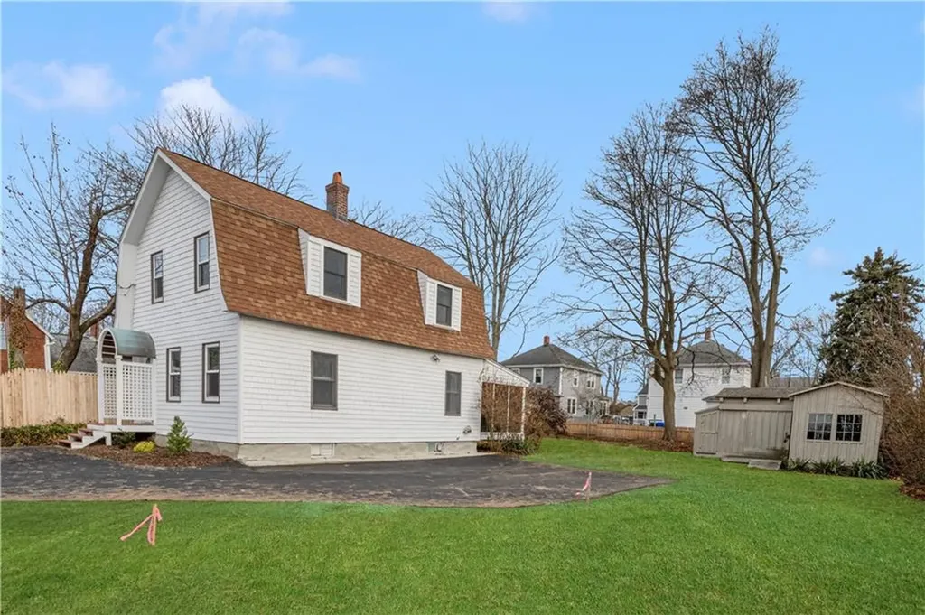 222 Second Street East Providence RI 02865