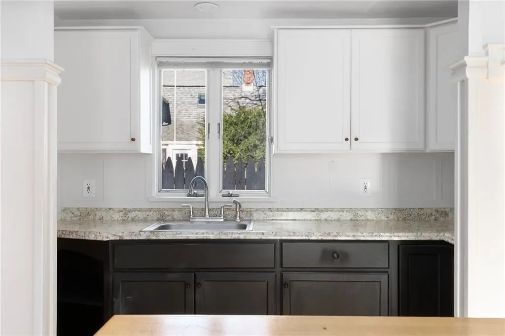 222 Second Street East Providence RI 02865