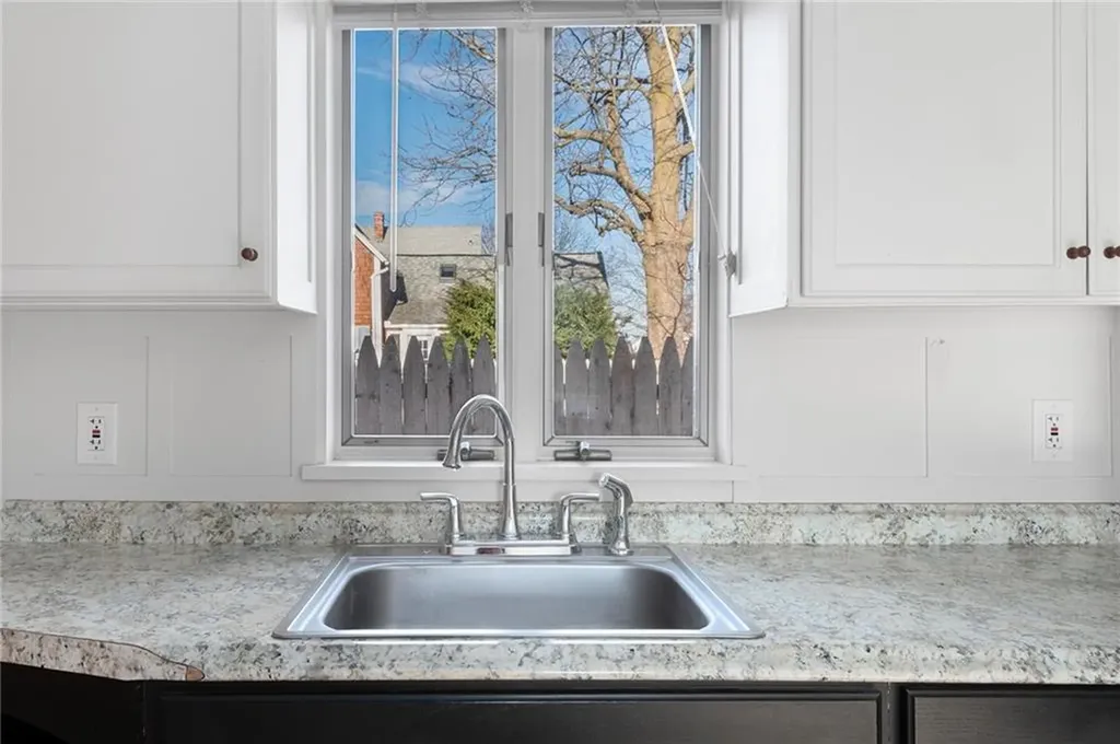 222 Second Street East Providence RI 02865