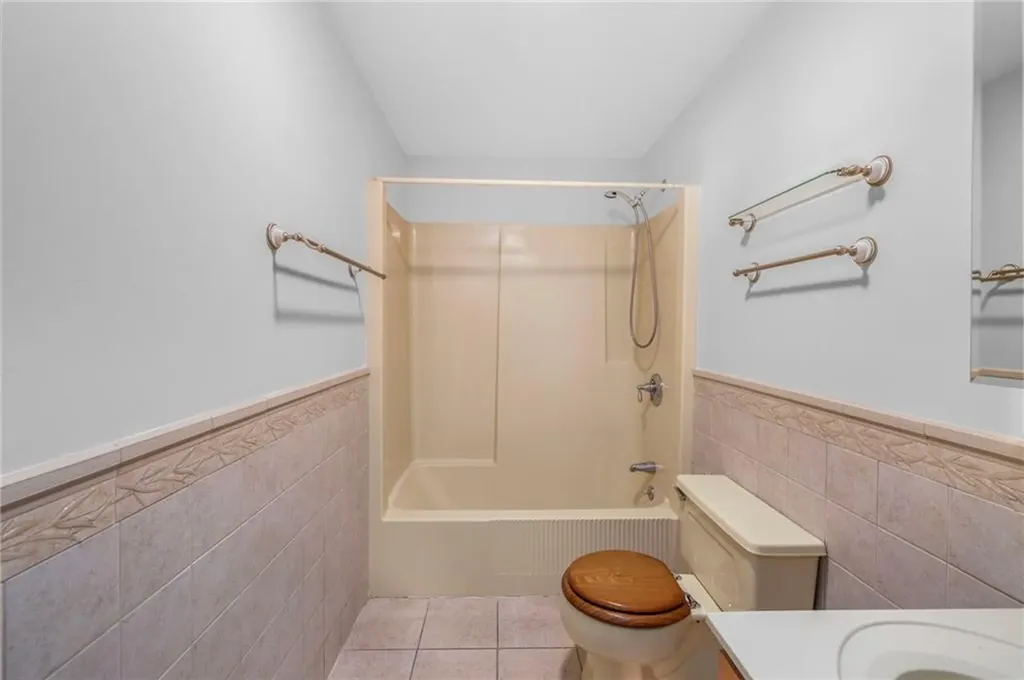 63 Sassafras Trail Narragansett RI 02882