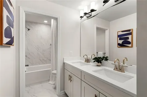 36 East Point Drive East Providence RI 02916