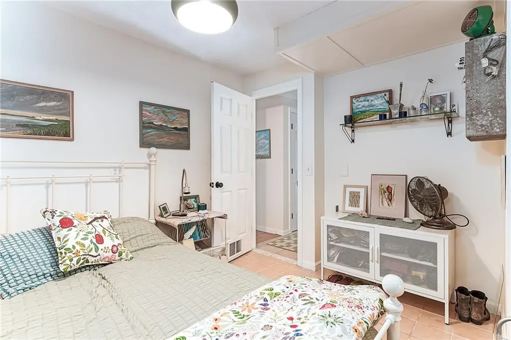 5 Shadberry Trail South Kingstown RI 02879