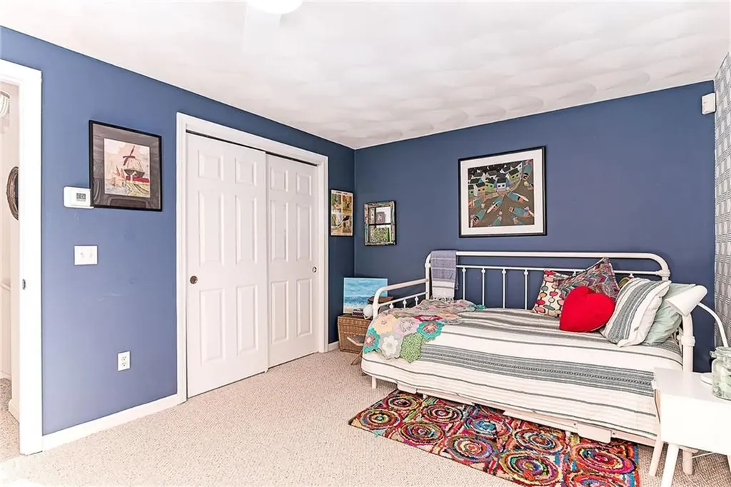 5 Shadberry Trail South Kingstown RI 02879