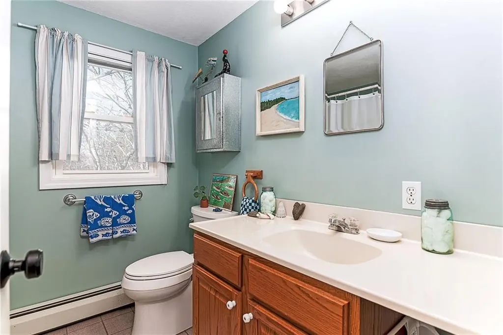 5 Shadberry Trail South Kingstown RI 02879