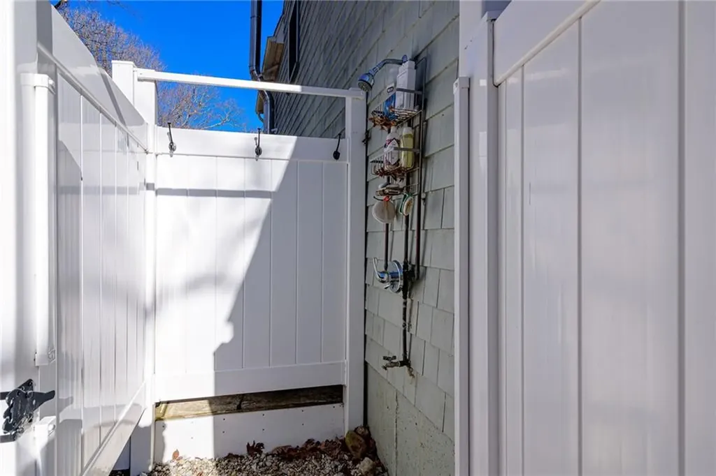 5 Shadberry Trail South Kingstown RI 02879