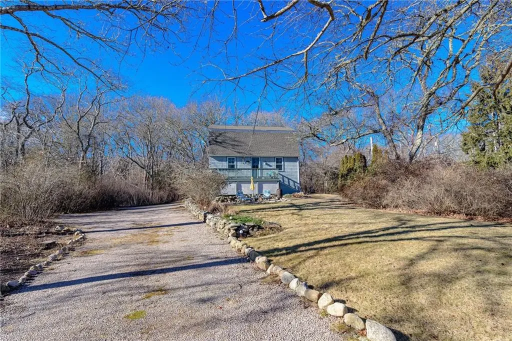 5 Shadberry Trail South Kingstown RI 02879