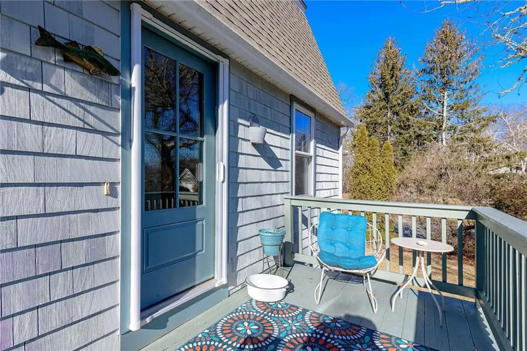5 Shadberry Trail South Kingstown RI 02879